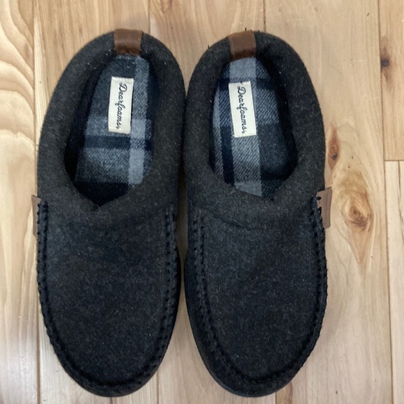 Dearfoam’s Slippers Men’s Size 9-10 - Picture 1 of 7